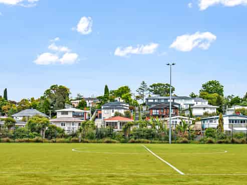 23 Whittle Place, New Windsor