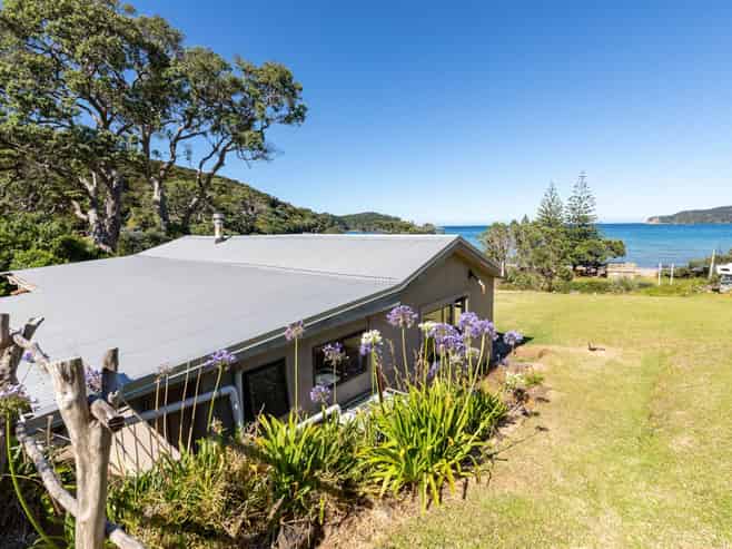 1 Rosalie Bay Road, Great Barrier Island