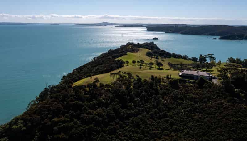 345 Gordons Road, Waiheke Island
