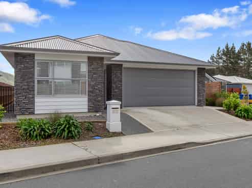 5 Takapo Grove, Kelson