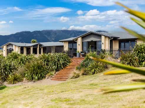 37 Pingao Lane, Peka Peka