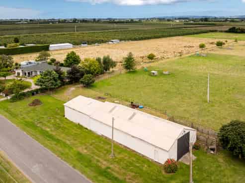 68 Hill Road, Twyford
