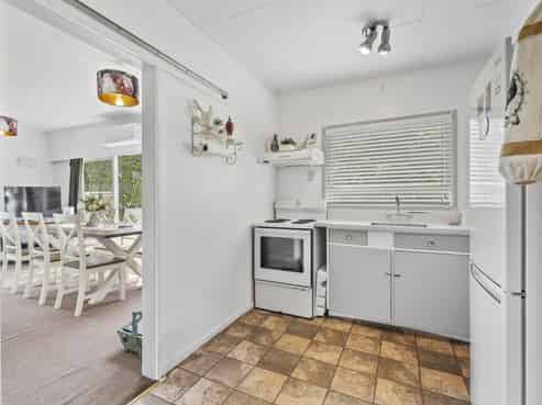 73 Great North Road, Saint Johns Hill