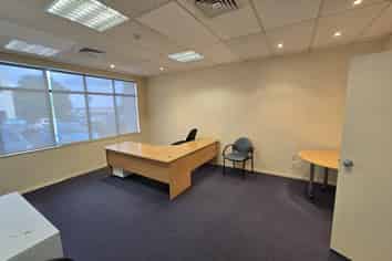 1,390sqm Lambie Drive office