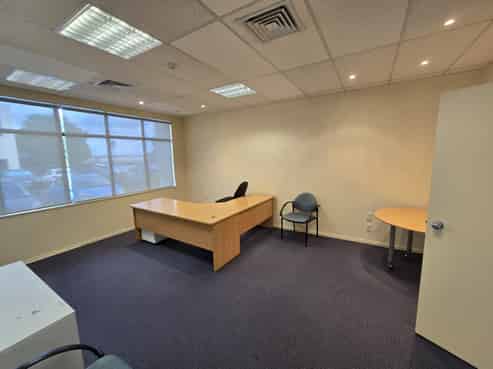 1,390sqm Lambie Drive office