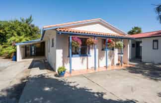  2/6 Synagogue Lane, Nelson