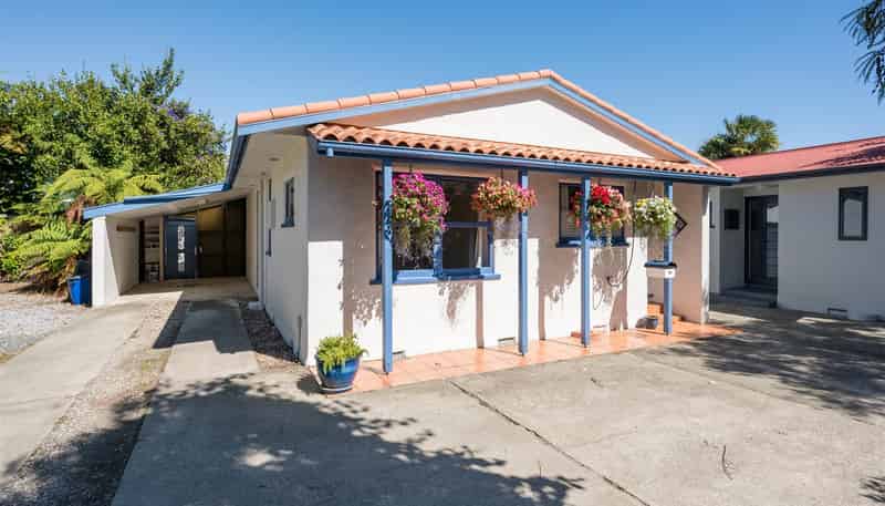  2/6 Synagogue Lane, Nelson