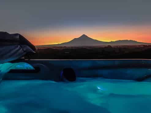 821 Tariki Road South, Inglewood