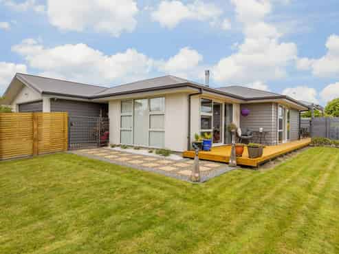 11 Monaco Grove, Fitzherbert
