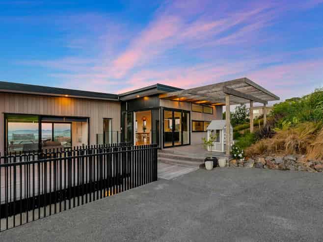 16 Granada Lane, Langs Beach