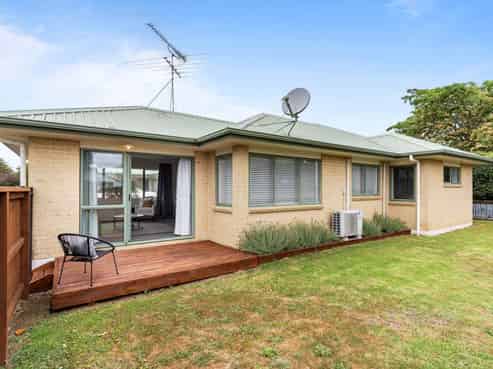 23 George Crescent, Buckland