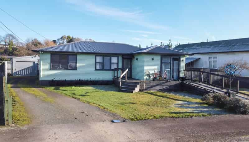 6 Otanga Street, Dannevirke