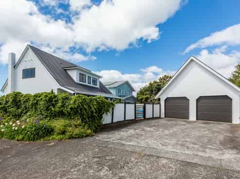 68 Kahu Road, Paremata