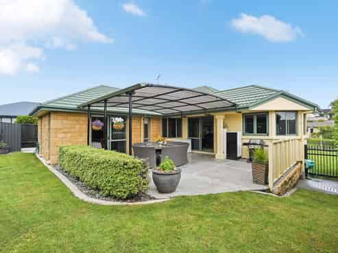 3 Highgrove Drive, Grandview Heights