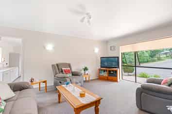 15 Eggleton Road, Patumahoe