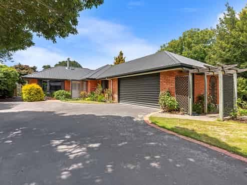 83 High Street, Southbridge