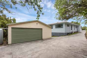 69 Keanes Road, Maraetai