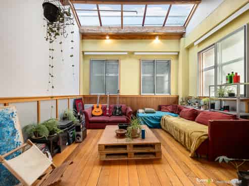 221/6 Left Bank, Te Aro
