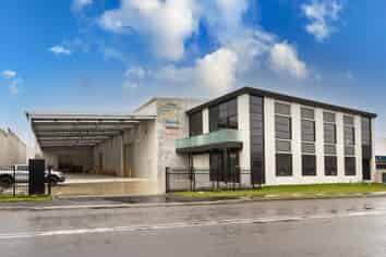 Spectacular Premise – Hayton Rd Profile