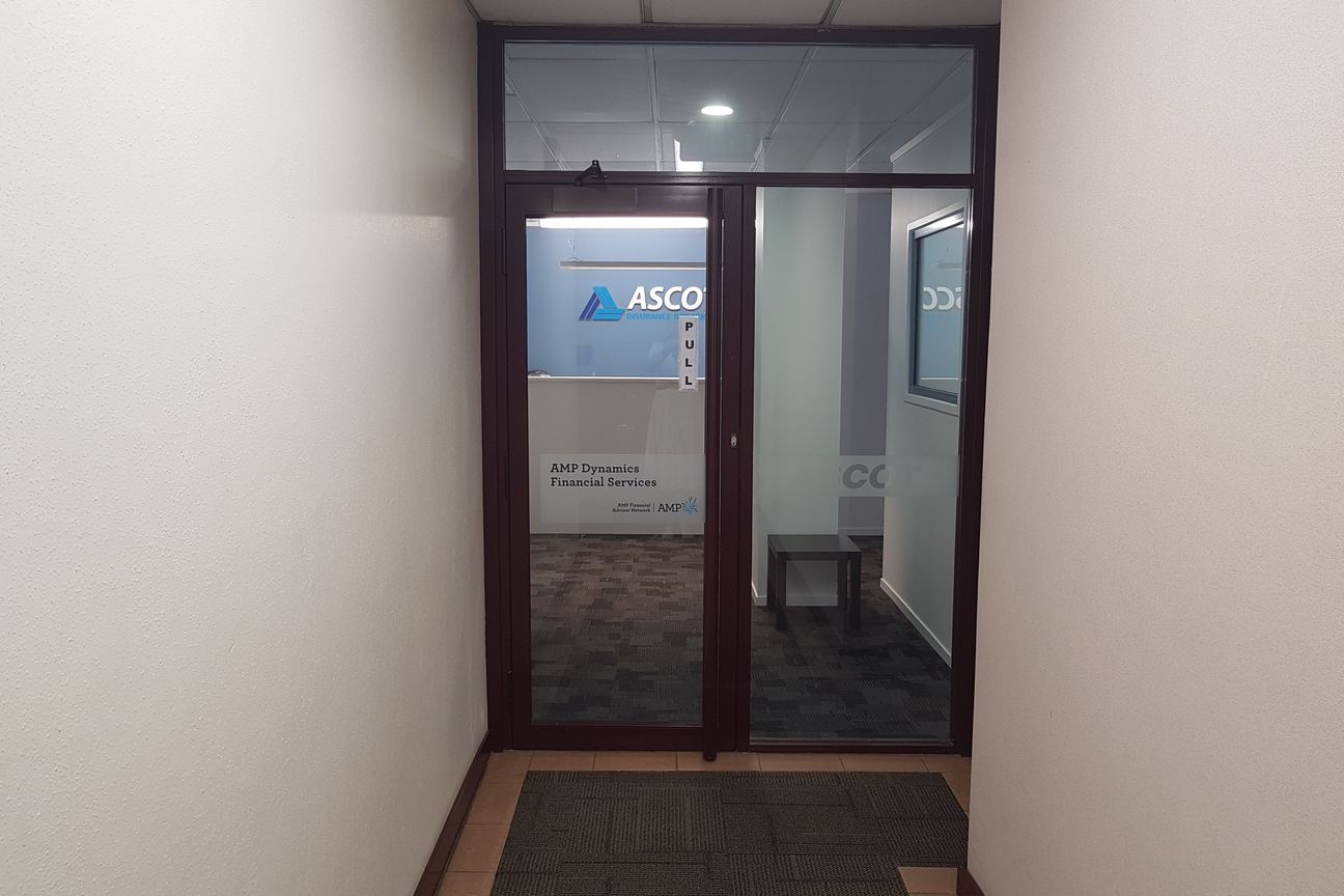 Inner City Office Space - Widok 3
