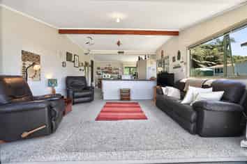 20 Logan Drive, Manukau Heads