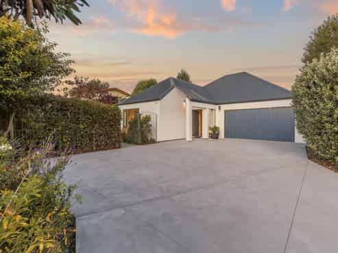 9 Karen Lane, Beckenham