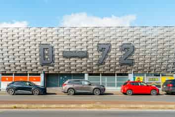 Effortless Business in a Modern Space