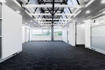 Effortless Business in a Modern Space