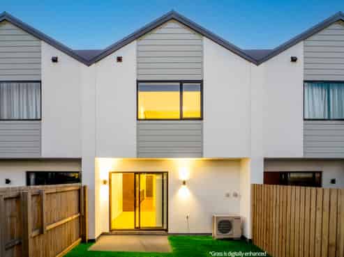 2/15 Bunyan Street, Waltham