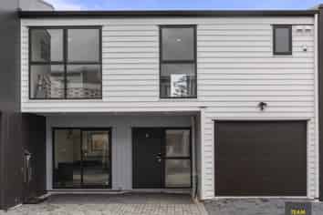 9/16 Clark Road, Pahurehure