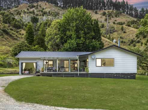 1572 Waimata Valley Road, Pouawa