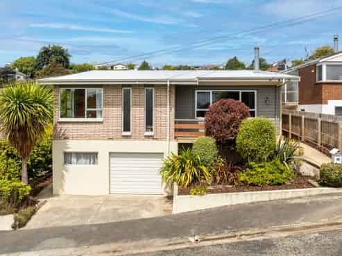 22 Cooper Street, Mornington