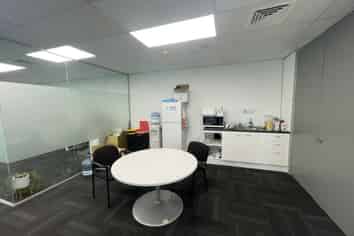 155sqm office near Auckland Airport