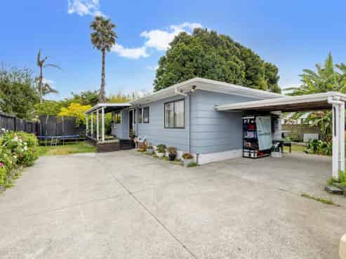 2/128 Buckland Road, Mangere East