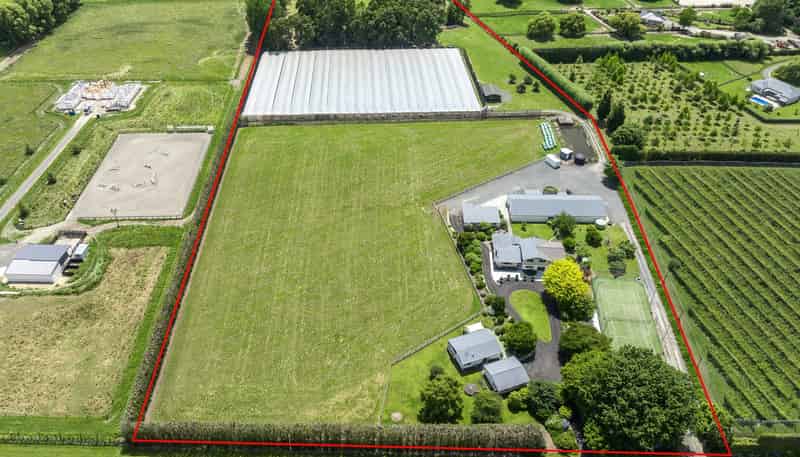 225 Hoeka Road, Matangi