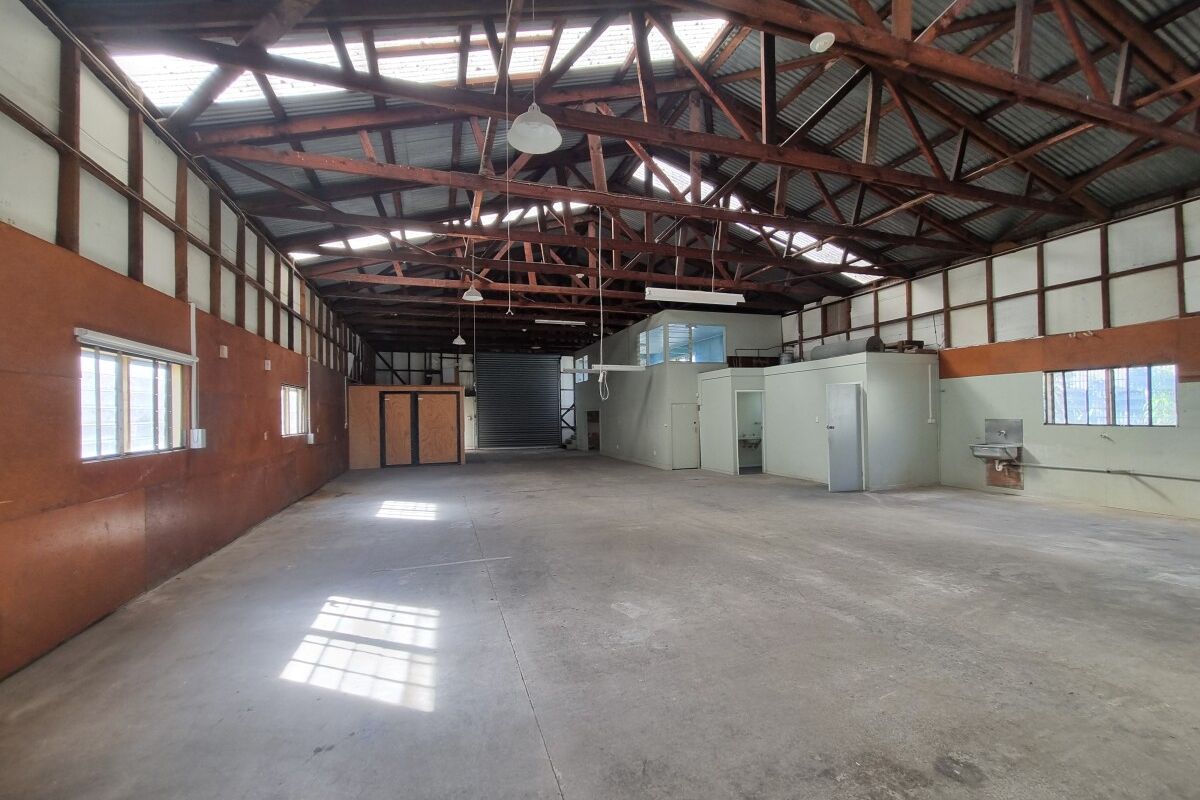 Versatile 300m² Warehouse Space in Glendene - Görünüm 3