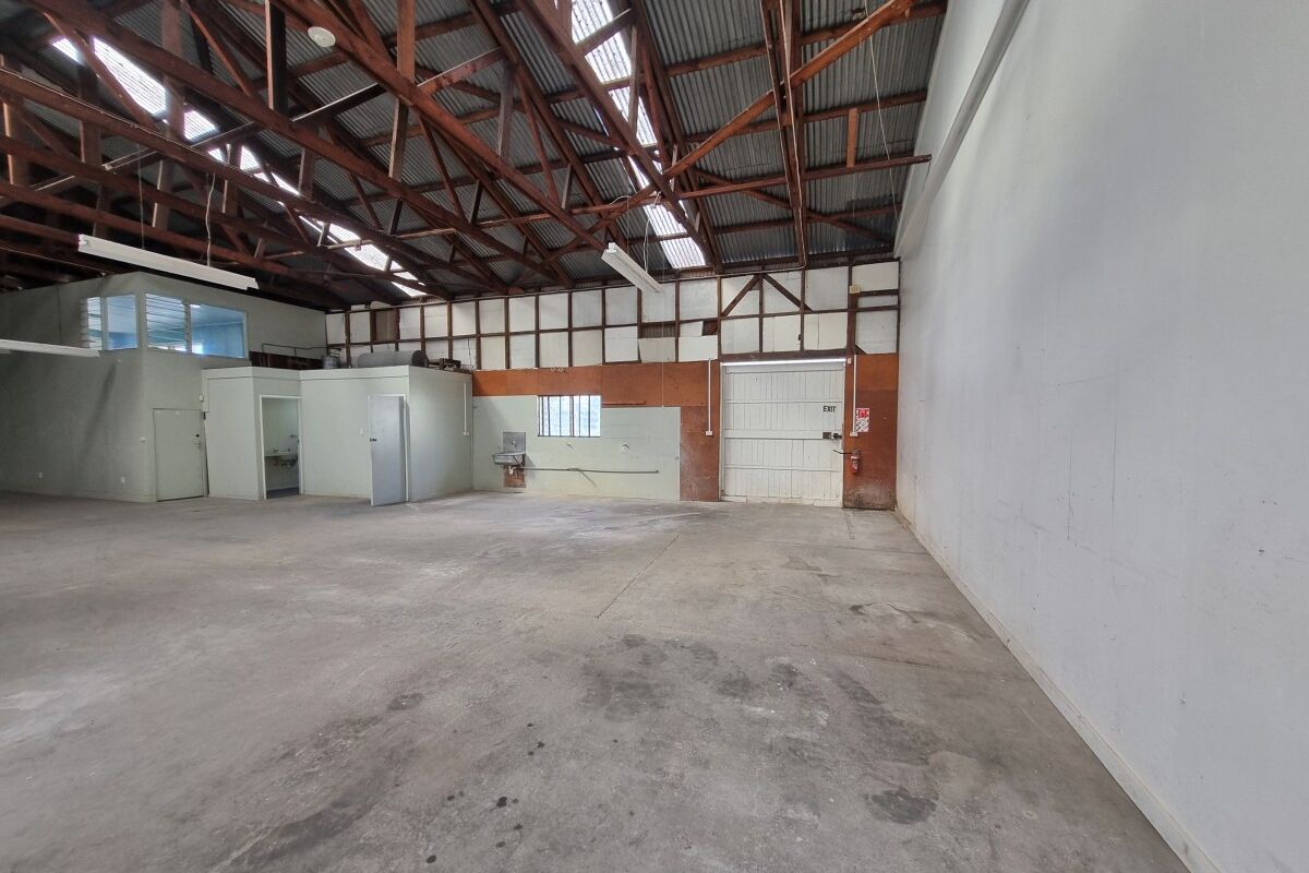 Versatile 300m² Warehouse Space in Glendene - Görünüm 2