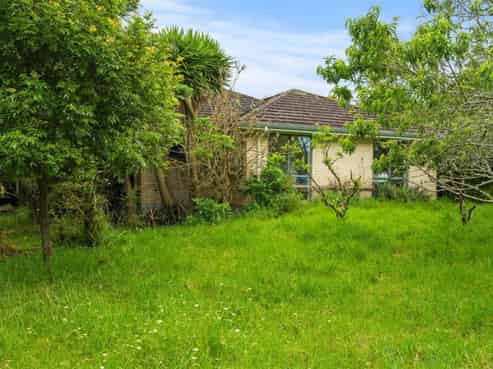 120 Springs Road, Poroti