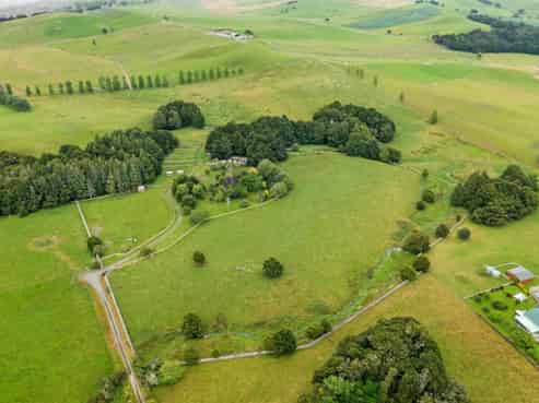 120 Springs Road, Poroti