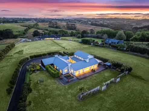 28 Clifton Road, Whitford