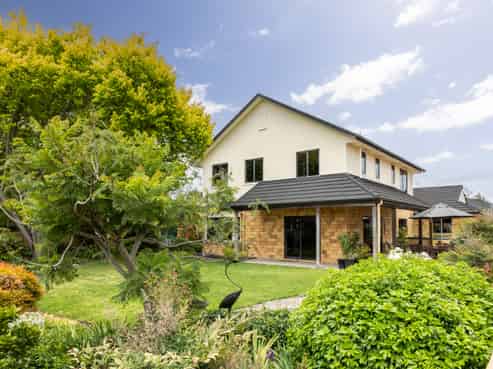 2 Redwood Close, Havelock North