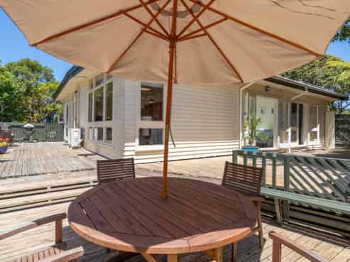 6 Ardal Grove, Tirohanga