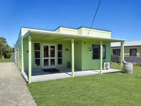 15 Rangitane Street, Himatangi Beach