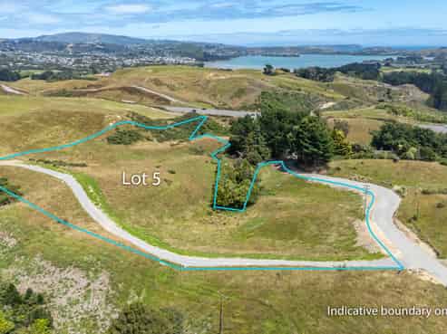 8-10 Margarita Grove, Pauatahanui