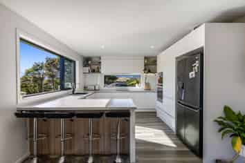 64 Golf Road, Wakefield
