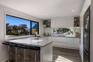 64 Golf Road, Wakefield