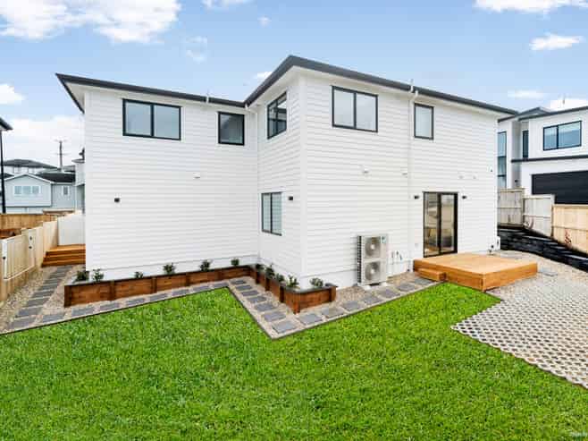 1 Manawanui Way, Orewa