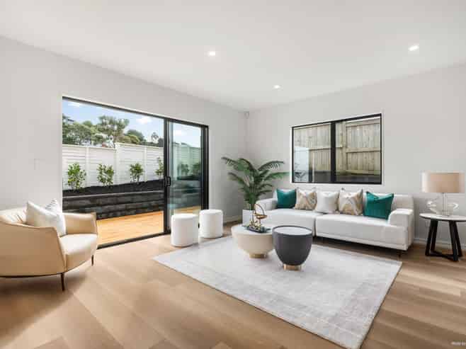 1 Manawanui Way, Orewa