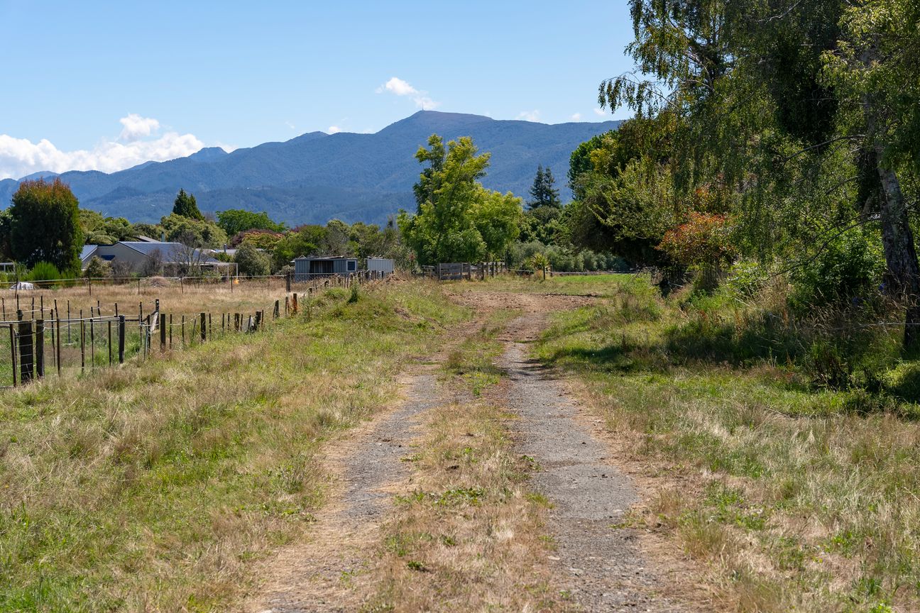 Seriously For Sale- below 2023 R.V. - Vista 6