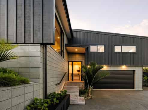 13 Evergreen Rise, Grandview Heights